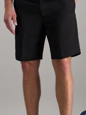 NWT 50”W Haggar Big & Tall Performance Flat Front Shorts  in Black. Soft fabric